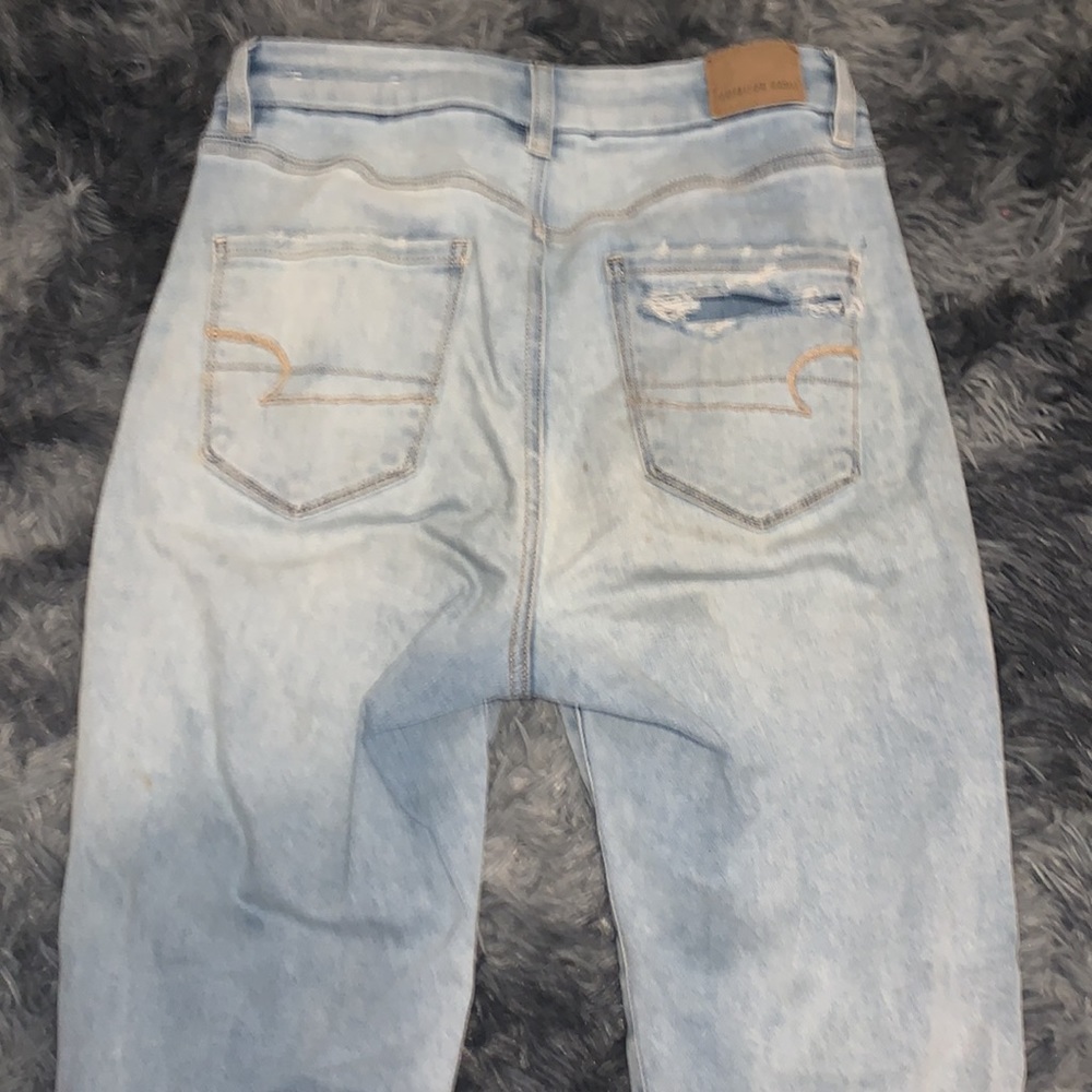 Size 4 light wash American eagle jeans - Picture 4 of 4